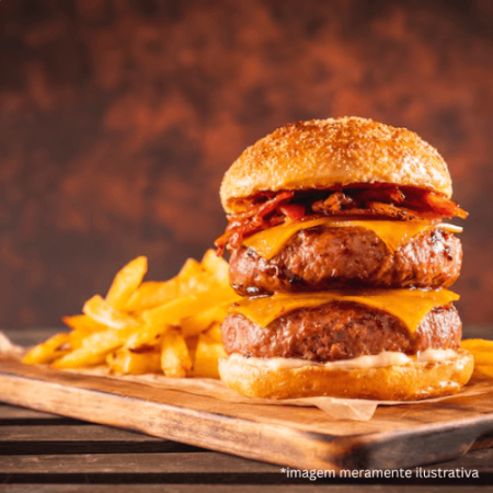 Combo Hambúrguer Duplo com Queijo Cheddar e Bacon e Porção de Batata Asterix Frita 